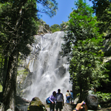 water running over the fall on the upper kings river.